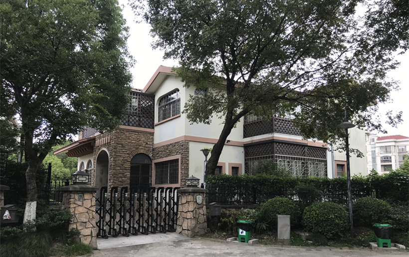 南通圓形觀光型別墅電梯，優(yōu)山美地花園3層圓形別墅電梯客戶案例