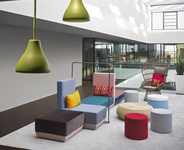 現(xiàn)代辦公家具